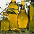زيت الزيتون من أفضل الزيوت الطبيعية المعروفة بفوائدها الصحية والغذائية، ولا يقتصر استعمال زيت الزيتون على الأغراض الغذائية فقط، بل يستخدم أيضاً في علاج مشاكل الشعر، وخصوصاً علاج جفاف وتساقط...