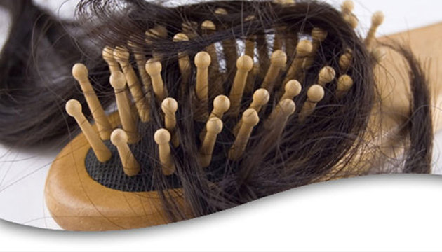 علاج مشاكل الشعر المُتقصف والمتساقط
