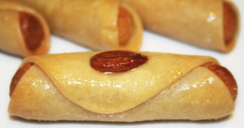 طريقة عمل أصابع اللوز