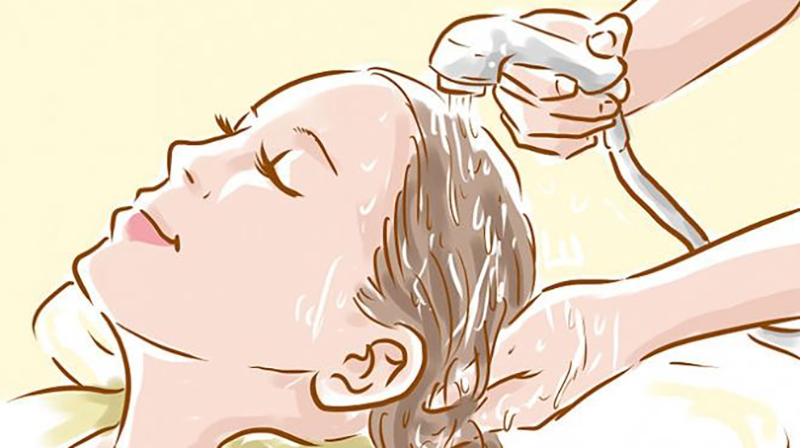 غسل الشعر يومياً مضر أم مفيد؟