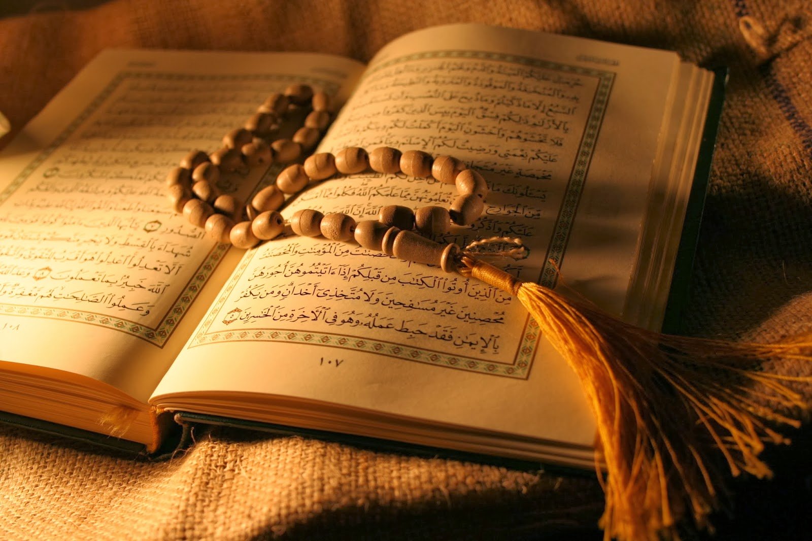 كيف نستشعر أن الله يخاطبنا عند تلاوة القرآن؟