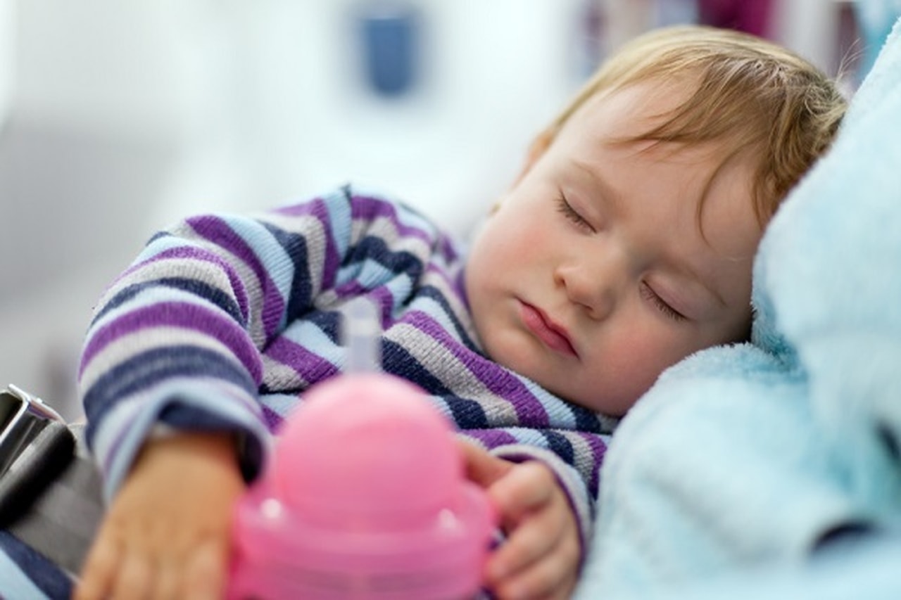 ساعات النوم عند الاطفال حسب العمر